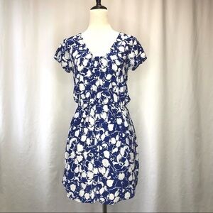 Kimchi Blue Urban Outfitters floral dress blue white shirt sleeves scoop neck S